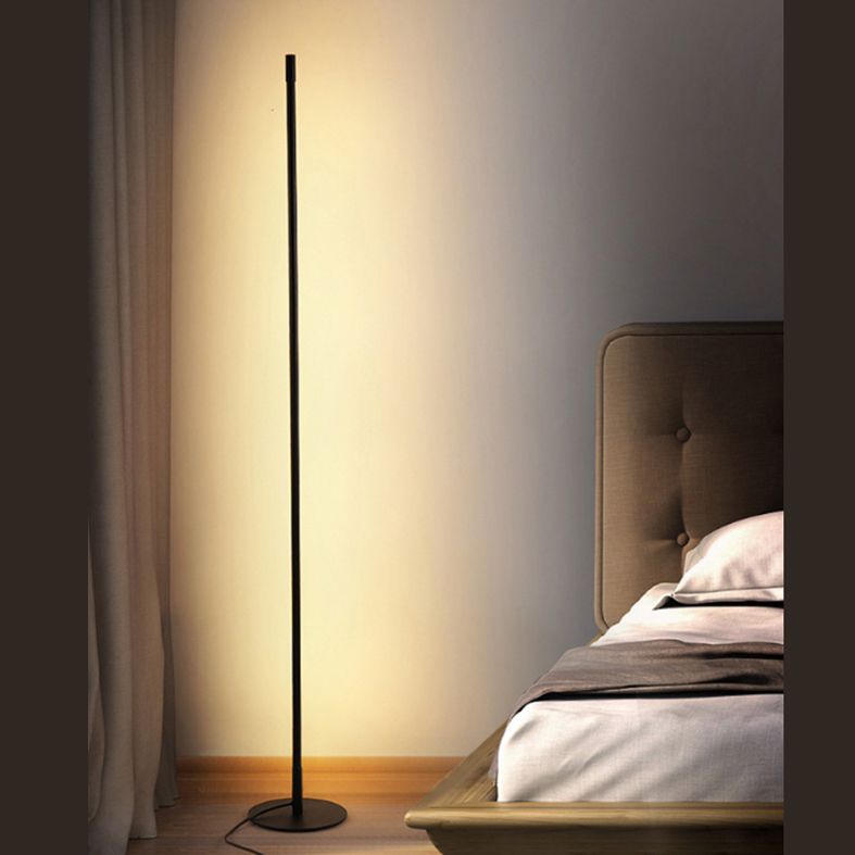Edge Simple Linéaire LED Lampadaire Or Noir Métal Gel de Silice Salon Chambre