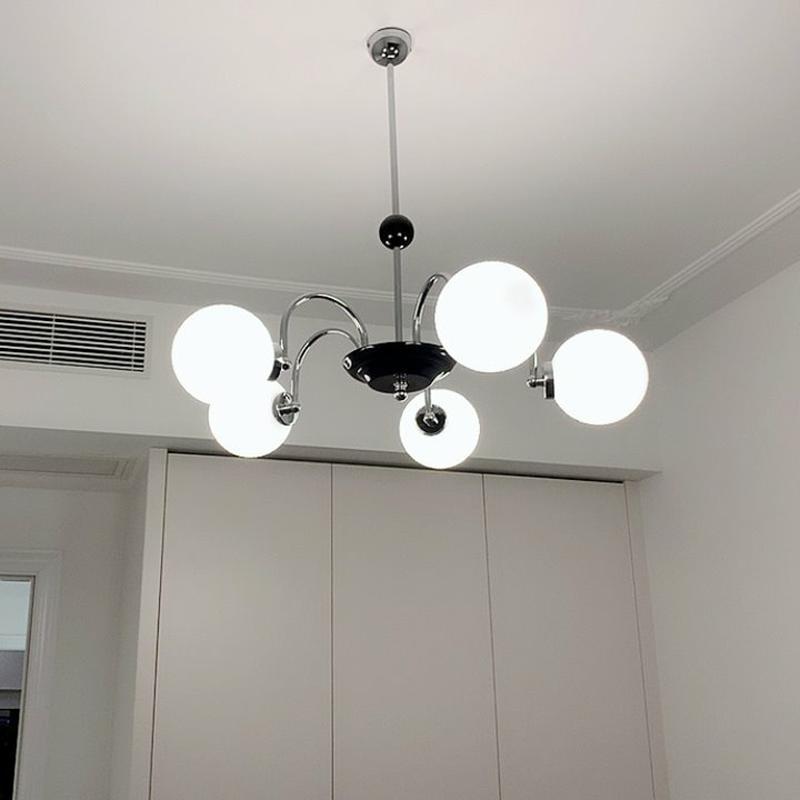 Luminaires Suspension  LED au design moderne en métal chromé
